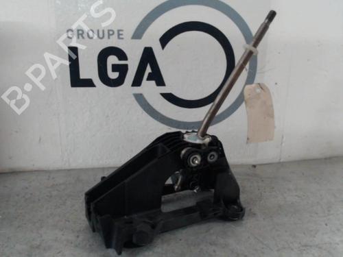 Used Gear lever TOYOTA YARIS (_P13_) [2010-2020]  13867874