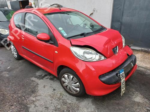 Left front door PEUGEOT 107 (PM_, PN_) 1.4 HDi | BP21011117C2 