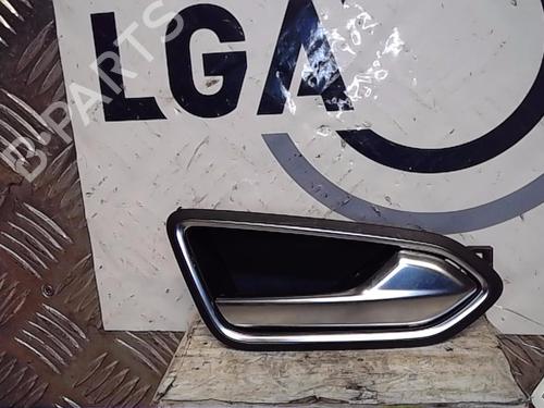 Used Front right interior door handle RENAULT CAPTUR II (HF_) TCe 130 (HFMF) (131 hp) 13856995