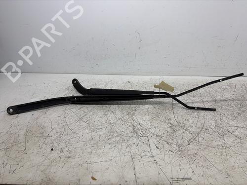 front-windshield-wiper-arm-renault-clio-iv-bh_-2012-2013-2014-2015-2016-2017-2018-2019-2020-2021-38915393 main image