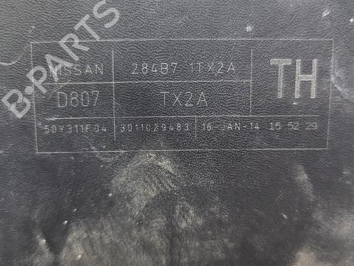 Used Fuse box Fuse box 37453611 37453611