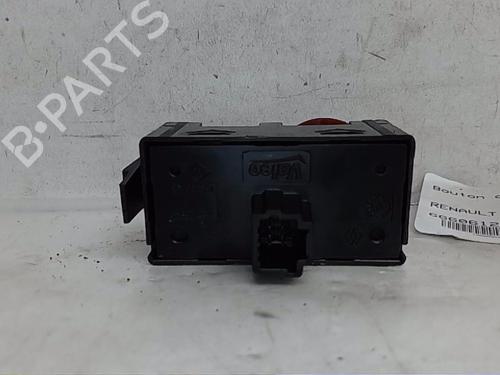Used Warning switch RENAULT TWINGO III (BCM_, BCA_) 0.9 TCe 90 (BCM9, BCM2) (90 hp) 13836654