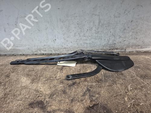 Used Front windshield wiper arm BMW 5 Touring (E61) 530 d (218 hp) 30447357