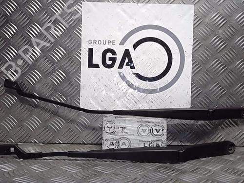 Used Front windshield wiper arm SEAT IBIZA IV (6J5, 6P1) 1.9 TDI (105 hp) 14559880
