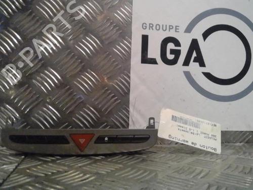 Used Warning switch PEUGEOT 308 I (4A_, 4C_) 1.6 HDi (109 hp) 13865181