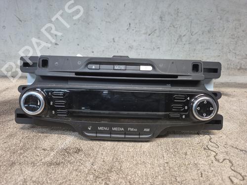 Used Radio ALFA ROMEO GIULIETTA (940_) 1.6 JTDM (940FXD1A) (105 hp) 27393595