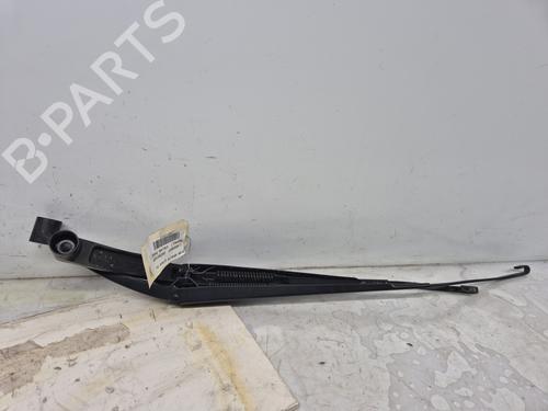 Used Front windshield wiper arm Front windshield wiper arm RENAULT KADJAR (HA_, HL_) 1.5 dCi 110 (HLA3) (110 hp) 33711012 33711012