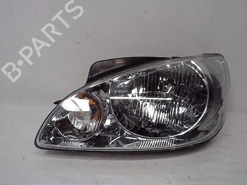 Koplamp links HYUNDAI GETZ (TB) 1.1 (67 hp) 13845624