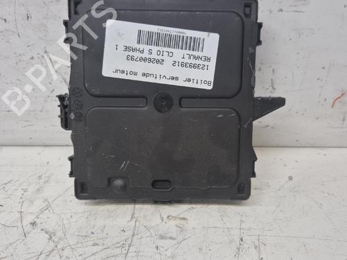 Used Fuse box Fuse box 36834211 36834211
