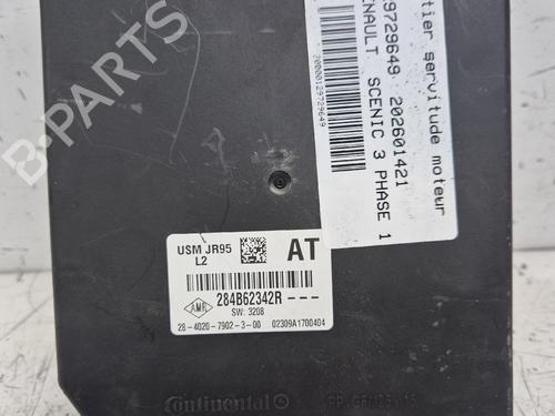 Used Fuse box Fuse box 37704970 37704970