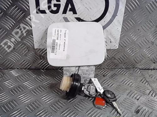 Używane Klapa wlewu paliwa OPEL AGILA (A) (H00) 1.0 12V (F68) (58 hp) 13852030