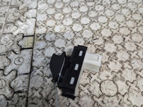 Left rear window switch PEUGEOT 3008 II SUV (MC_, MR_, MJ_, M4_) 2.0 BlueHDi 180 | BP26570415I29 