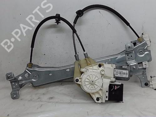 Rudehejsemekanisme venstre bagtil RENAULT MEGANE III Hatchback (BZ0/1_, B3_) 1.5 dCi (BZ0C) (90 hp) 13833103