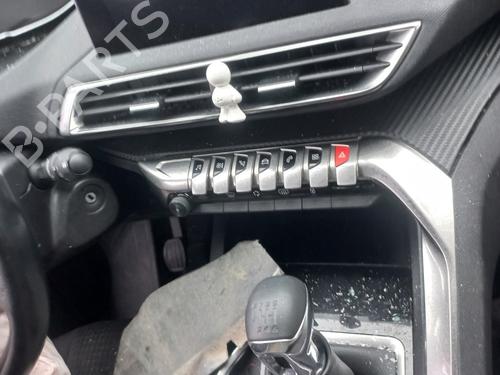 Used Display monitor Display monitor PEUGEOT 5008 II (MC_, MJ_, MR_, M4_) 1.2 THP (MRHNYH, MRHNYW, MRHNSJ, MRHNSU, MRHNSM) (131 hp) 33477087 33477087