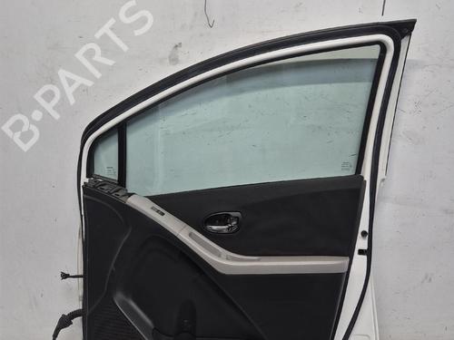 Used Right front door Right front door 37529639 37529639