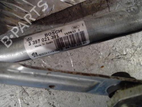 Front wiper motor PEUGEOT 208 I (CA_, CC_) 1.4 HDi | BP13865617M29 