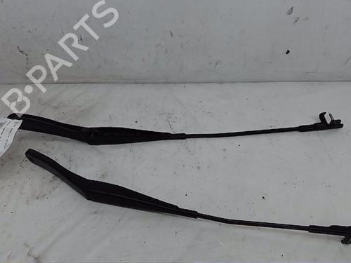 Used Front windshield wiper arm OPEL ASTRA H (A04) [2004-2014]  14571547