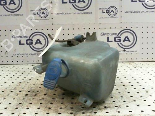 Used Windscreen washer tank VW GOLF III (1H1) 1.8 (90 hp) 13871400