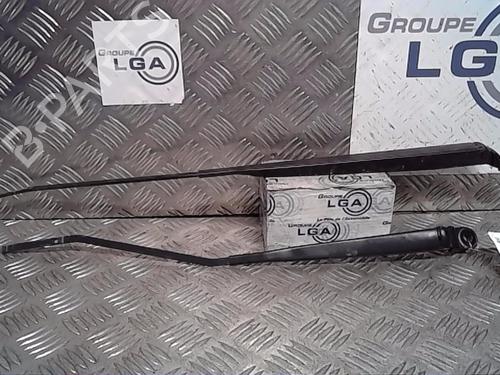 Used Front windshield wiper arm CITROËN C3 II (SC_) 1.6 HDi (92 hp) 14553910