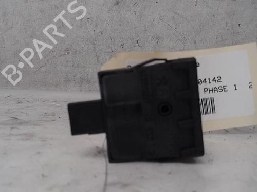 Used Headlight switch PEUGEOT 5008 (0U_, 0E_) 2.0 HDi 150 / BlueHDi 150 (150 hp) 16376982