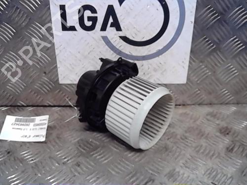 Used Heater blower motor RENAULT CLIO V (B7_) 1.3 TCe 130 (B7MF) (131 hp) 14556175