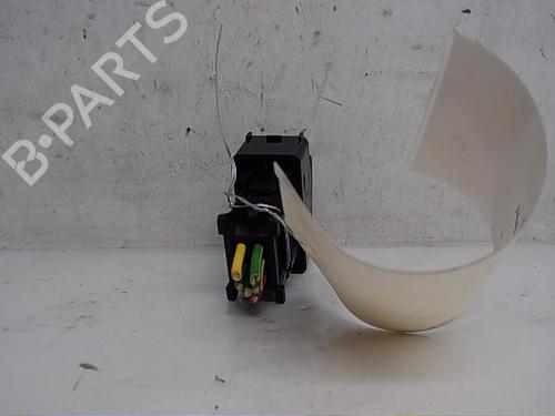 Right front window switch PEUGEOT PARTNER Box Body/MPV  | BP13838979I26 