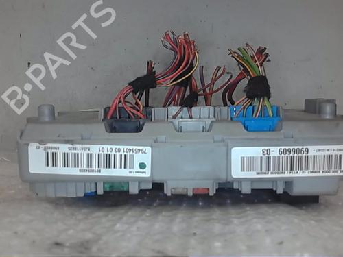Used Fuse box BMW 3 (E90) 320 d (163 hp) 21784453