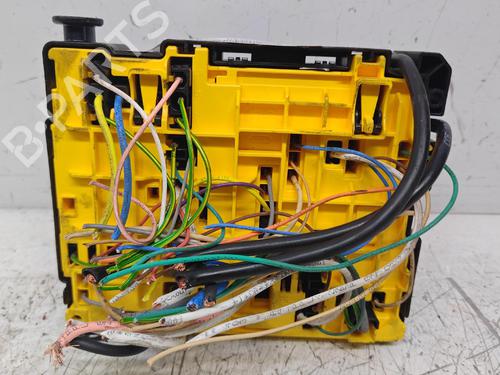 Used Fuse box Fuse box 37150153 37150153