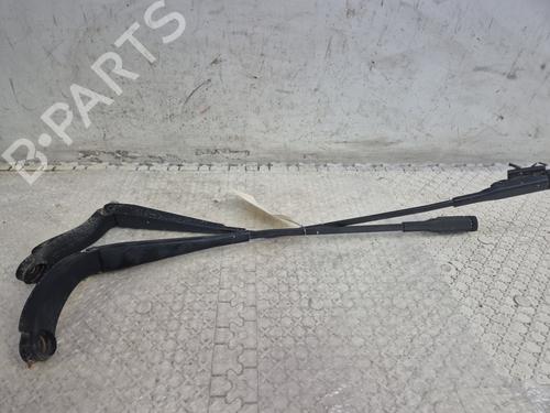 Used Front windshield wiper arm MERCEDES-BENZ A-CLASS (W169) A 160 CDI (169.006, 169.306) (82 hp) 25885889