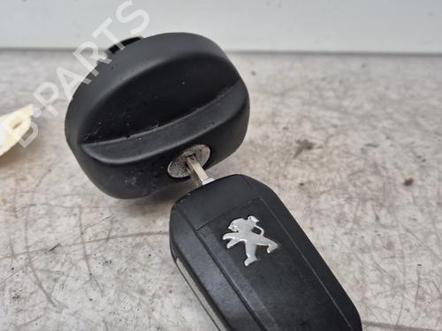 fuel-cap-peugeot-208-i-ca_-cc_-2012-2013-2014-2015-2016-2017-2018-2019-2020-2021-32290825 main image