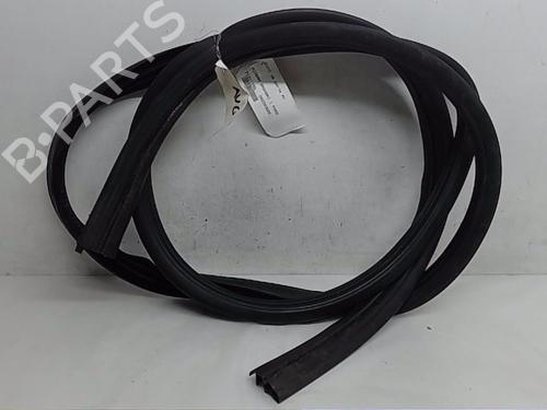 Used Rubber door seal NISSAN QASHQAI / QASHQAI +2 I (J10, NJ10, JJ10E) [2006-2014]  14570947
