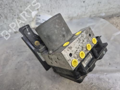 Used ABS pump RENAULT CLIO III (BR0/1, CR0/1) 1.5 dCi (BR0H, CR0H, CR1S, BR1S) (106 hp) 30163842