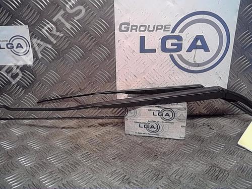 Used Front windshield wiper arm RENAULT MEGANE IV Hatchback (B9A/M/N_) [2015-2025]  14554006