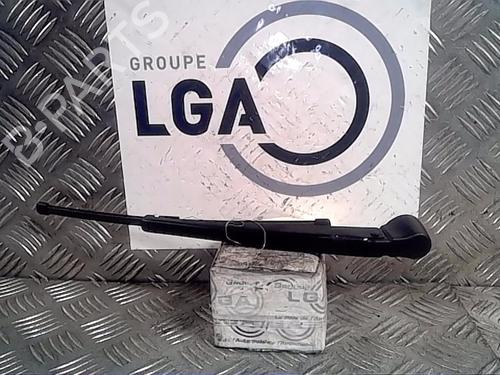 Used Rear windshield wiper arm MERCEDES-BENZ GLA-CLASS (X156) GLA 220 CDI (156.903) (170 hp) 14555909