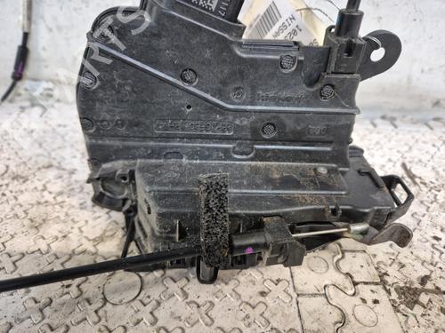 Used Front right lock NISSAN MICRA V (K14) 0.9 IG-T (90 hp) 25125769