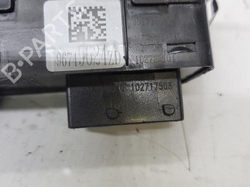 Comutador vidro frente esquerdo Comutador vidro frente esquerdo PEUGEOT 2008 I (CU_) 1.2 THP 110 / PureTech 110 (110 hp) 36100218 36100218