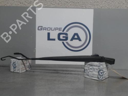 Used Front windshield wiper arm PEUGEOT 1007 (KM_) 1.4 (75 hp) 14547943