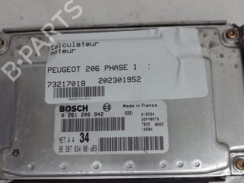 Used Engine control unit (ECU) PEUGEOT 206 Hatchback (2A/C) [1998-2012]  13821413