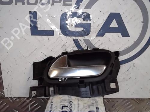 Venstre bak invendig håndtak PEUGEOT 508 I (8D_) 2.0 HDi (140 hp) 13860297