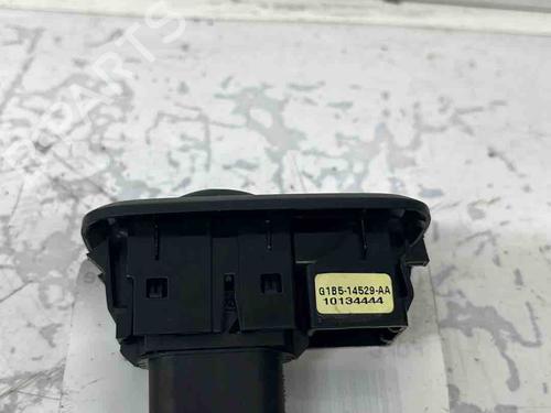 Mando elevalunas delantera derecho Mando elevalunas delantera derecho FORD KA+ III (UK, FK) [2014-2026] 36834587 36834587