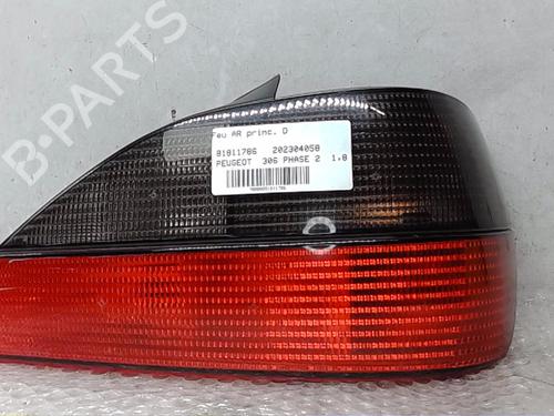 Right taillight PEUGEOT 306 Hatchback (7A, 7C, N3, N5)  | BP17087517C35 
