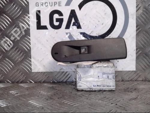 Used Right front window switch RENAULT CLIO IV (BH_) 1.5 dCi 75 (75 hp) 13864860