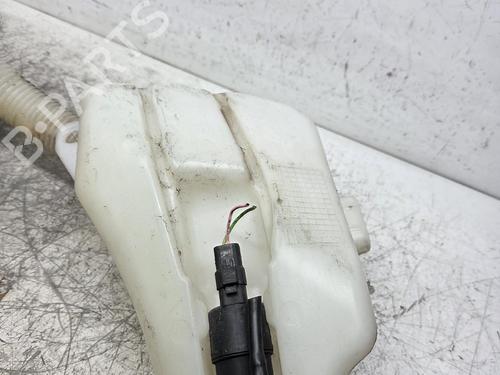 Used Windscreen washer tank Windscreen washer tank 39453877 39453877