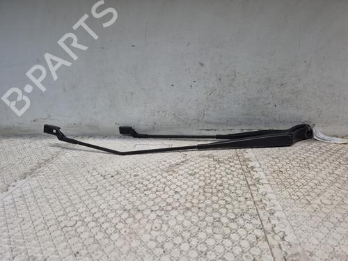 Used Front windshield wiper arm PEUGEOT 2008 I (CU_) 1.6 HDi (92 hp) 26227681