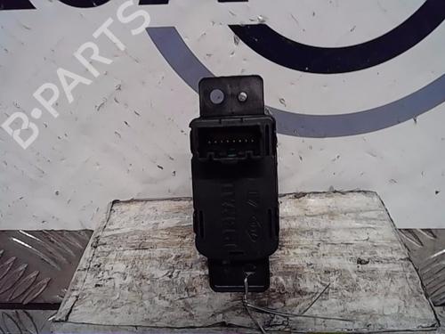 Used Switch RENAULT CLIO V (B7_) 1.0 TCe 100 (B7MT) (101 hp) 13856635