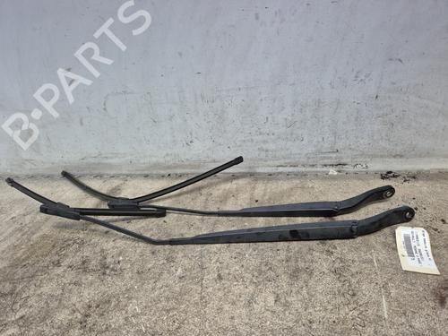 Used Front windshield wiper arm RENAULT MEGANE III Hatchback (BZ0/1_, B3_) 1.5 dCi (BZ0C) (90 hp) 29195650