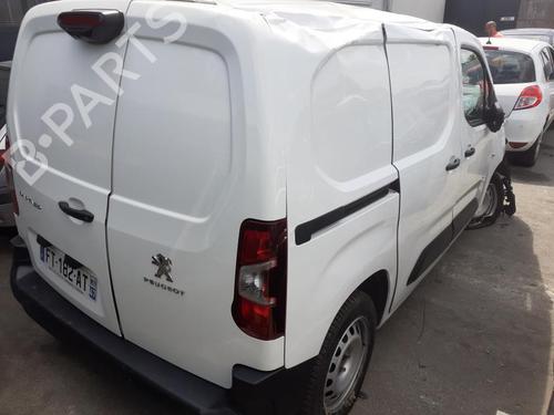 Interior roof light PEUGEOT PARTNER Box Body/MPV (K9) 1.5 BlueHDI 130 | BP14922222I8 