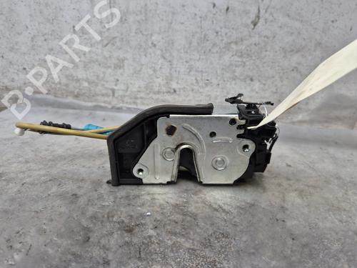 Højre bagtil lås BMW 1 (E87) 118 d (143 hp) 30630103