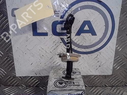 Used Hinge/Door check strap RENAULT KADJAR (HA_, HL_) 1.3 TCe 140 (HLNB, HLN1) (140 hp) 14553604