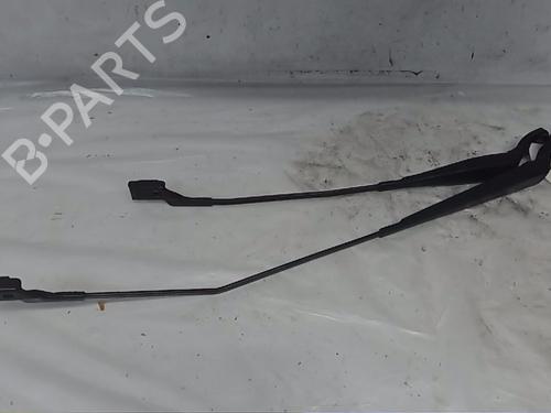 Used Front windshield wiper arm CITROËN C3 / C3 ORIGIN III (SX) 1.2 THP 110 (110 hp) 22242415